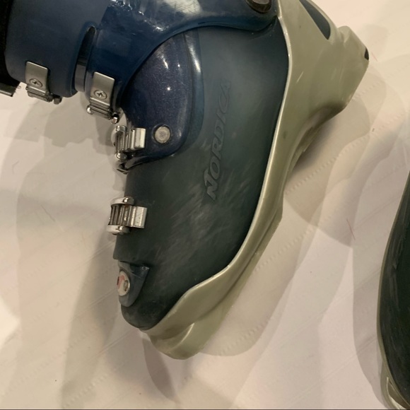 Nordica W8 ski boot - Picture 8 of 13